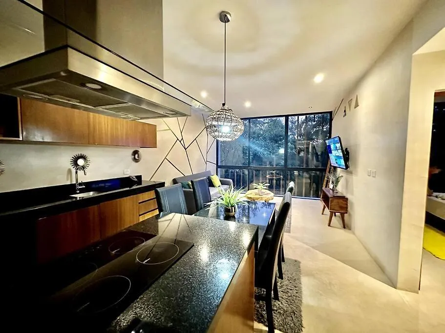 *Tulum 2Br W/ Pool, Gym, Security, Walk To Town Apartment Mexico