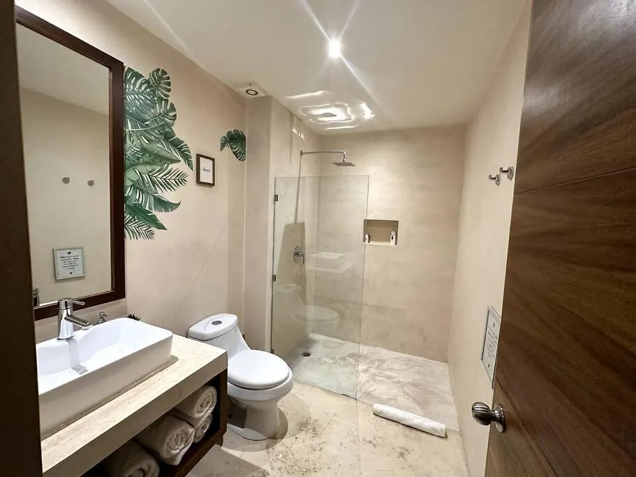 *Tulum 2Br W/ Pool, Gym, Security, Walk To Town Apartment  Tulum